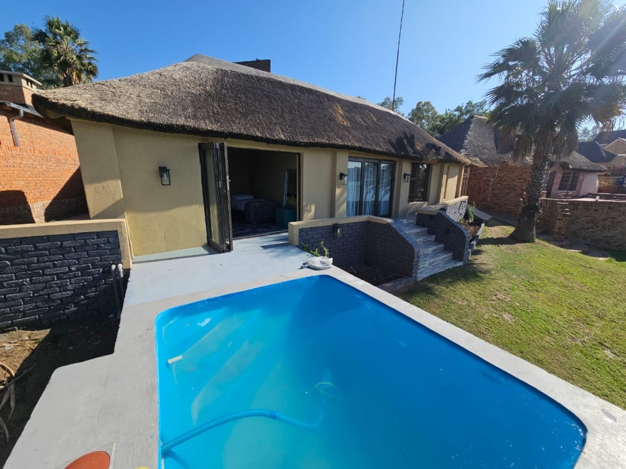 5 Bedroom Property for Sale in Bloemhof North West